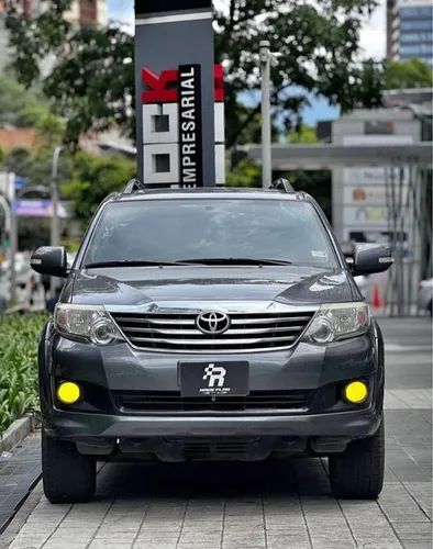 Toyota Fortuner 2014