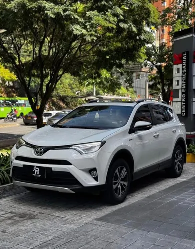 Toyota RAV4 Street 2017