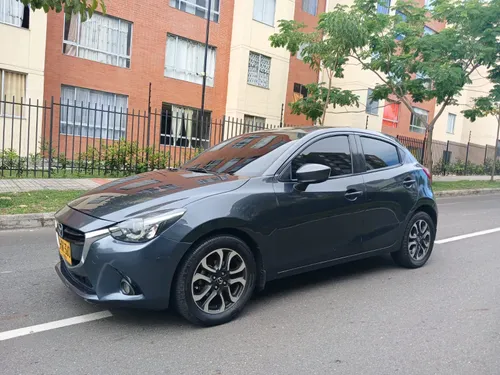 MAZDA 2 GRAND TOURING MT 2016