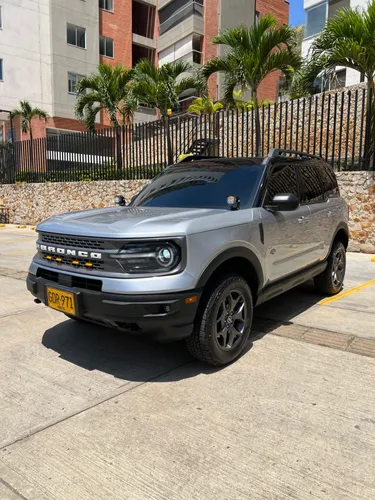 FORD BRONCO 2021