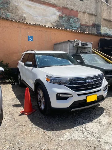 Ford explorer xlt 2022