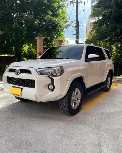 Toyota 4Runner SR5