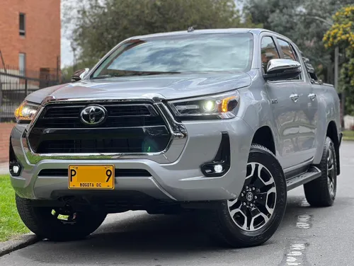 TOYOTA HILUX SRX 2.8 DIESEL 4x4