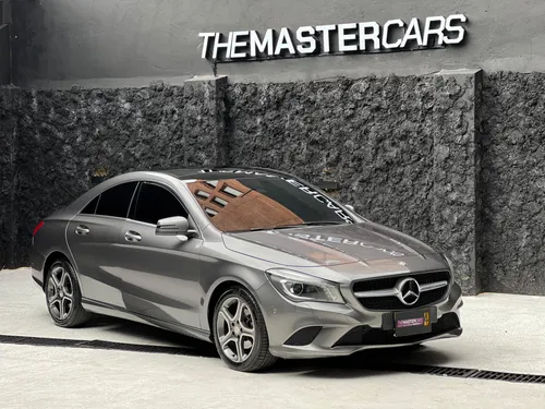 Mercedes Benz CLA 200