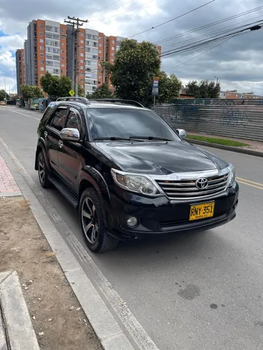 Toyota Fortuner 2012 4x4 