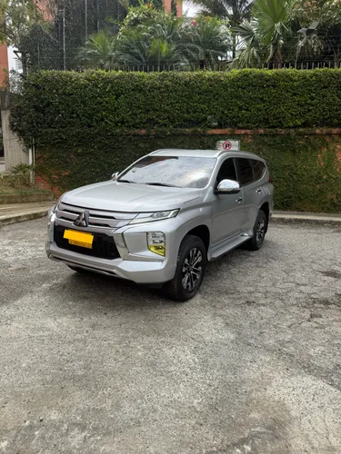 Mitsubishi Montero sport 2022