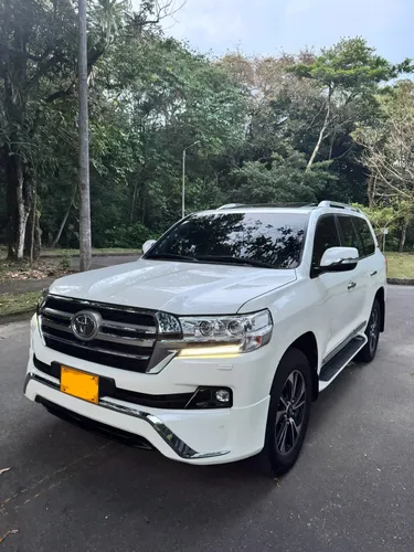 Toyota Land Cruiser 200 Sáhara LC200