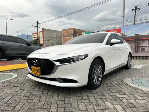 Mazda 3 Touring 2.0 automático 