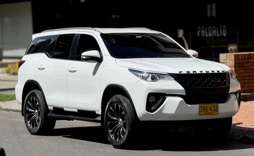 Toyota Fortuner 2.7