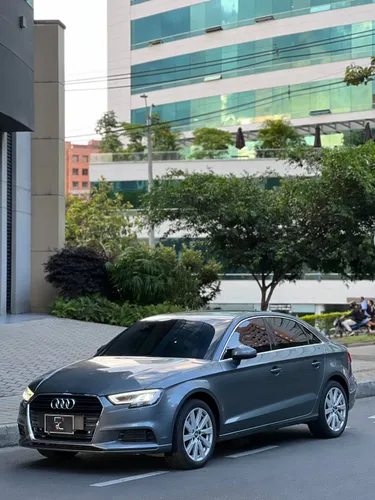 Audi A3 Sedan 8V TFSI Ambition 1.2cc turbo