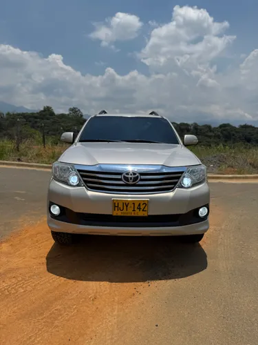 TOYOTA FORTUNER SR5 2.7 4X2 2014