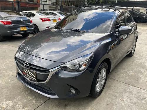 MAZDA 2 TOURING HATCHBACK 2017 UNICA DUENA