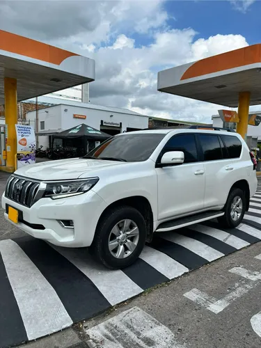 TOYOTA PRADO VX