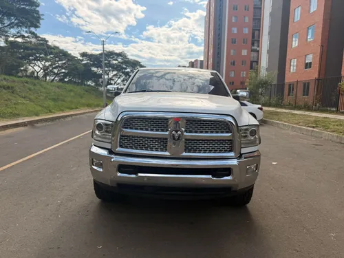 Dodge Ram Laramie 2500