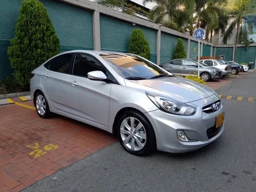 Hyundai Accent i25 2015
