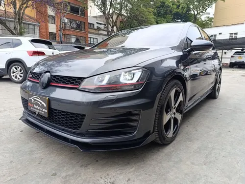 VOLKSWAGEN GOLF GTI PERFORMANCE  2015 MOTOR 2.0 TURBO