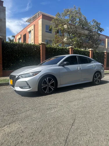 Nissan Sentra Sr 2022