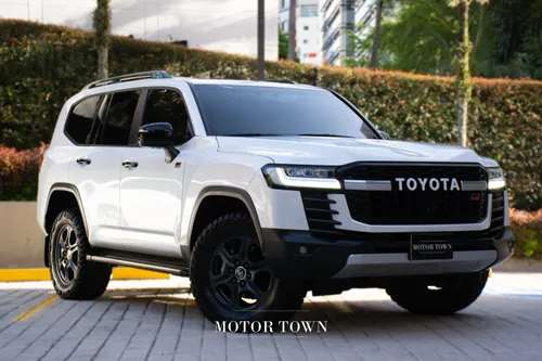 Toyota Land Cruiser 300 GR Sport 2024 LC300