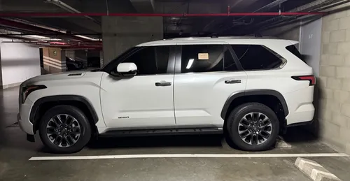 TOYOTA SEQUOIA LIMITED FULL 