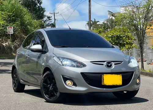 Mazda 2 Automatico 2014
