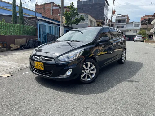 HYUNDAI ACCENT I25 2012