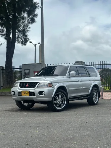 Mitsubishi nativa 2003