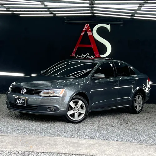 Volkswagen Nuevo Jetta Trendline 2014 2.5