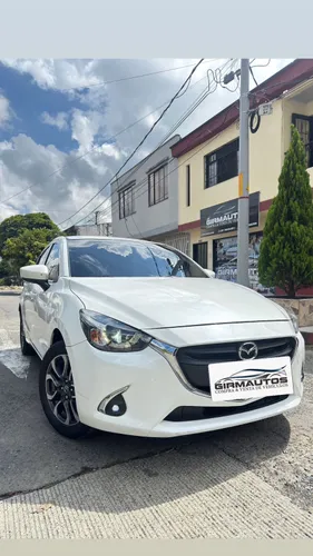 Mazda 2 Touring 2019 automático 