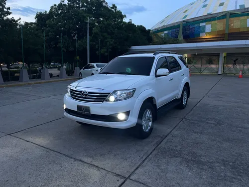 Toyota fortuner Urbana 2.7 2015