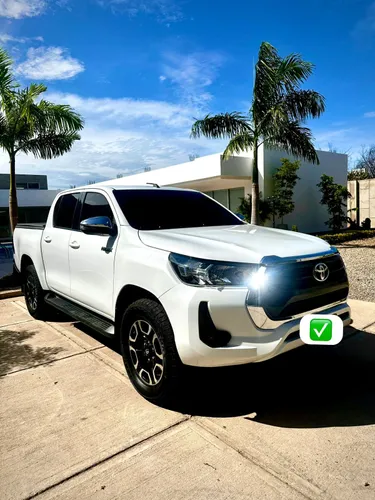TOYOTA HILUX 2.8 DIESEL FULL EQUIPO 2018 ACTUALIZADA