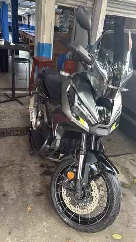 Honda XADV 750 edición especial como nueva 