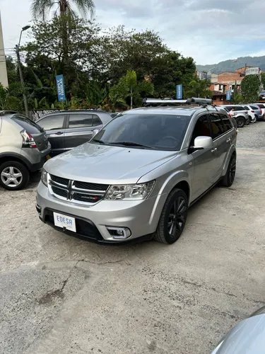 DODGE JOURNEY SE