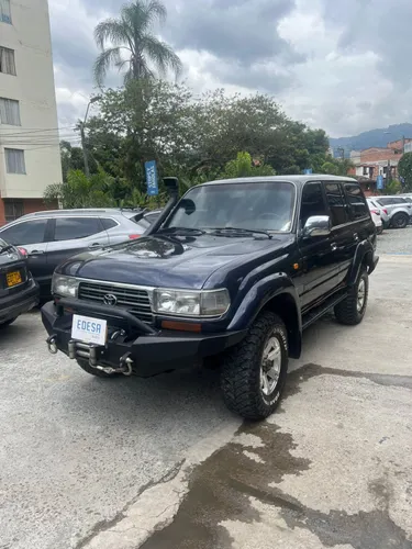 TOYOTA LAND CRUISER BURBUJA