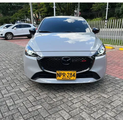 MAZDA 2 GRAND TOURING SEDÁN 2025