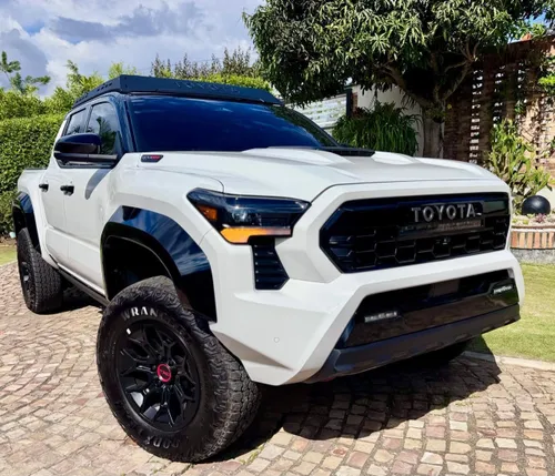 Toyota Tacoma TRD PRO 2025
