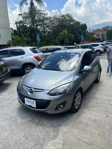 MAZDA 2