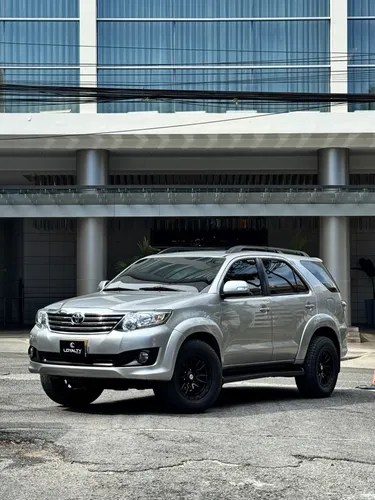 TOYOTA FORTUNER 2.7 4x4