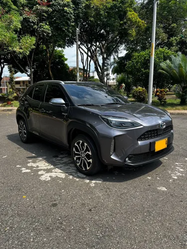 TOYOTA YARIS CROSS HIBRIDA 2022