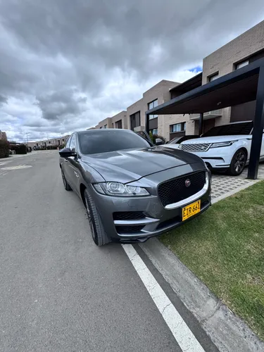 Jaguar Fpace prestige 2017 gris 