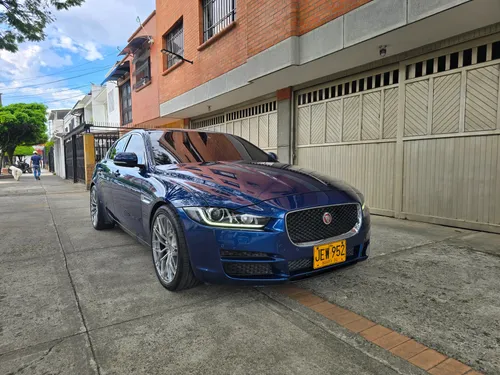 Jaguar XE blindado 2 plus 