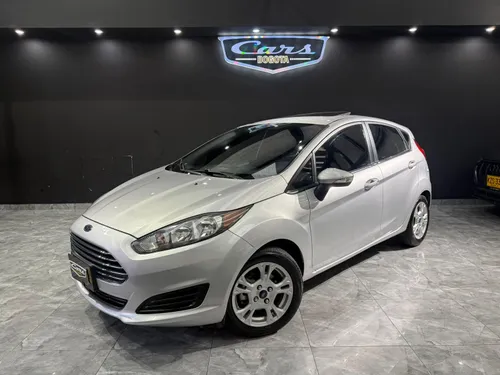  Ford Fiesta SE 2014 AT