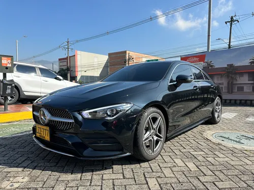 Mercedes Benz CLA200 