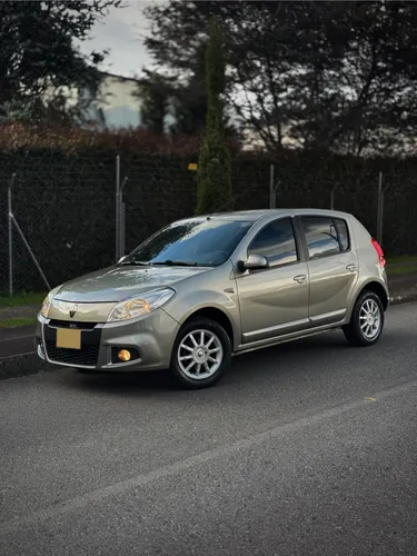 Renault Sandero Dynamique 2015