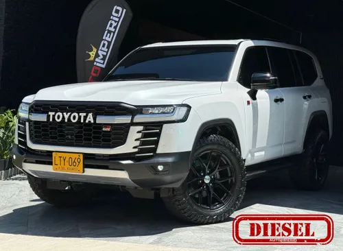 Toyota sahara LC300 GR-S DIESEL
