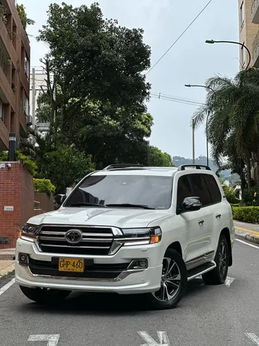 Toyota Sahara LC200 EXECUTIVE LOUNGHE 2020 diesel blindada 