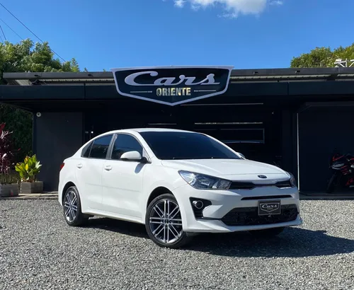 KIA RIO VIBRANT 1.4 MT   