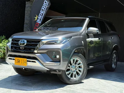 toyota fortuner SRV 2022