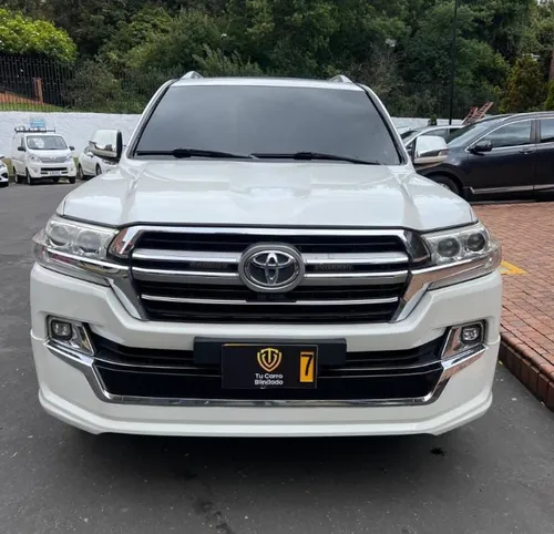 Toyota Lc200 Sahara VXR blindada 2016