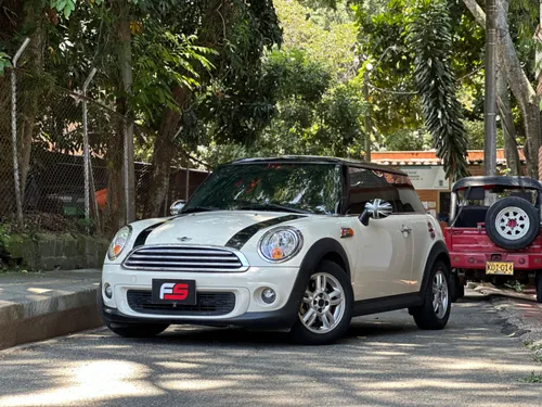 MINI COOPER R56 2011