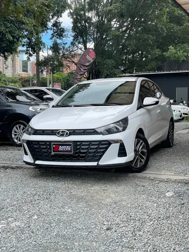 HYUNDAI ACCENT HB20S ADVANCE 1.6 AUTOMÁTICO. MODELO 2024